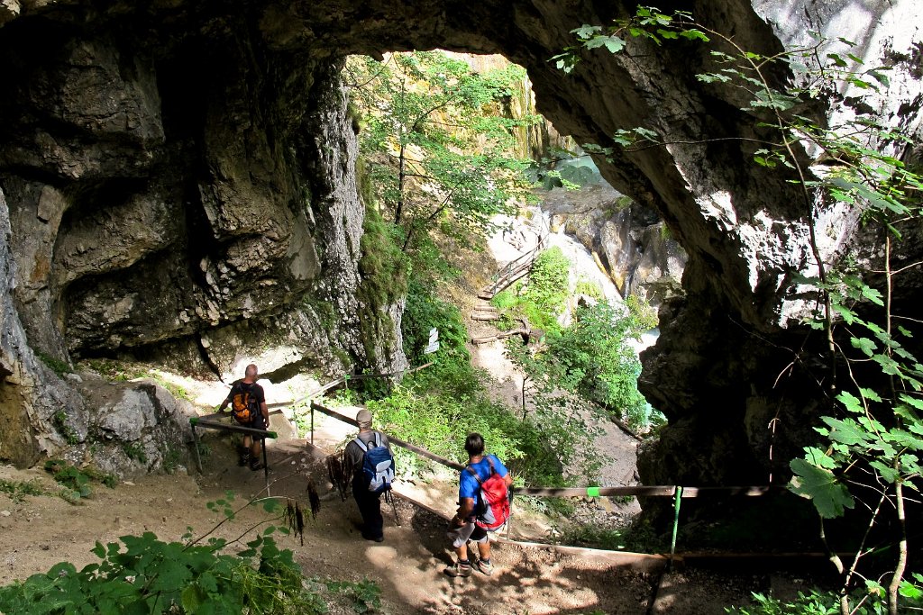 43 jetzt kommen wir zum grossen Wasserfall.jpg